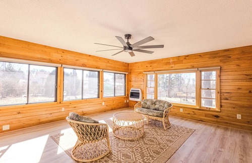 Columbia Heights House | Spacious 5-bedroom house with AC, WiFi in welcoming Minneapolis near Downtown