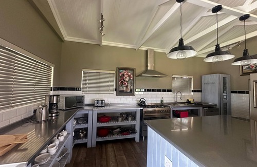 Clarens Villa | Spacious 5-bedroom villa in delightful Clarens with AC, WiFi