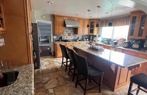 San Jose House | Spacious 5 Bedroom w 2 Master, 4 Bath + LR + FR house with beautiful backyard