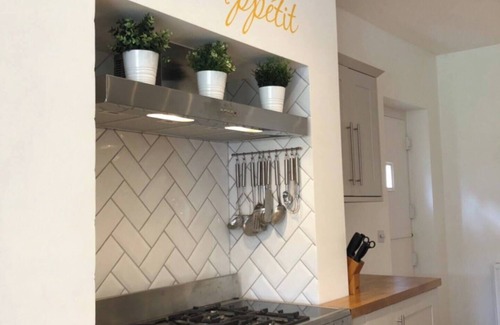 Rowton House | Spacious 5 Bedrooms-5mins to Town-Perfect for Families, Friends & Corporate use!