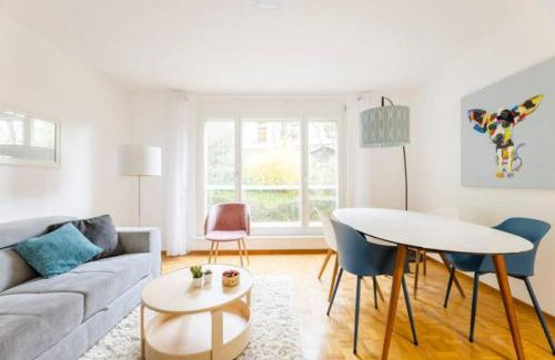 Lausanne Apartment | Spacious 52 sqm Cozy Flat - Free Parking - 10 min to Lausanne Old Town