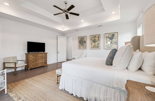 Santa Rosa Beach Hotel | Spacious 5BR 30A Home Golf Cart Pool Bikes
