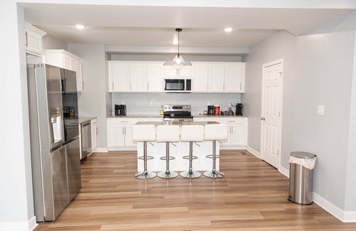 Mapleton/Fall Creek House | Spacious 5BR home with AC, 1G wifi, and walking distance to the fairgrounds