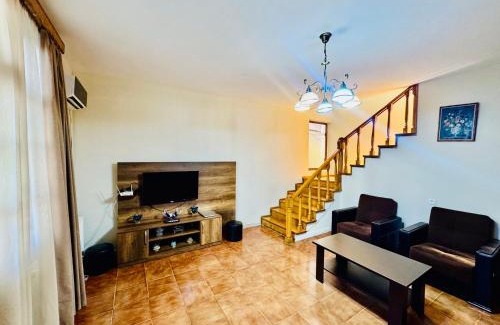Old Boulevard House | Spacious 5BR Private home in old Batumi