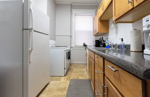 Central West End House | Spacious 5BR Retreat in Charming Central West End