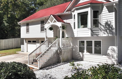 Buford Apartment | -> Spacious 5BR Retreat Near Mall of GA & Sleeps 13