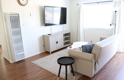 San Onofre House | Spacious 5BR State Park Beach Duplex