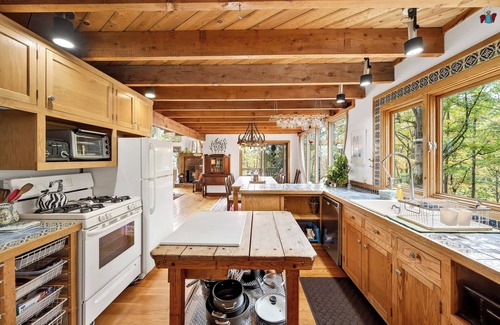 Ellicottville Ski Chalet | Spacious 6 Bedroom Chalet Near Holiday Valley