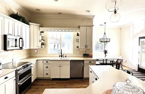 Gilbert House | Spacious 6-bedroom house in Gilbert with AC, WiFi