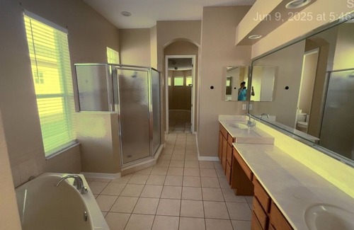 Sanford House | Spacious 6-bedroom house in charming Sanford with AC, laundry room, and parking.