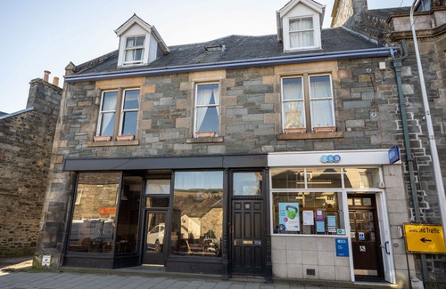 Aberfeldy House | Spacious 6 bedroom Townhouse in the heart of Aberfeldy