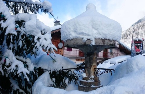 Areches Apartment | Spacious 6-Person Apartment with Southern Balcony in Beaufort Village