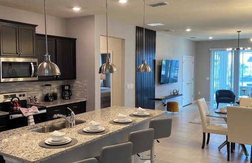 Davenport House | Spacious 7BR House in FABULOUS Davenport Resort w/Fitness room and Lazy River