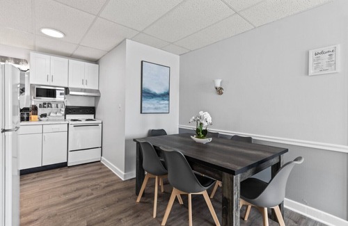 Old Orchard Beach Condo | Spacious 8 Bed Suite Combo - Sleeps 10-12