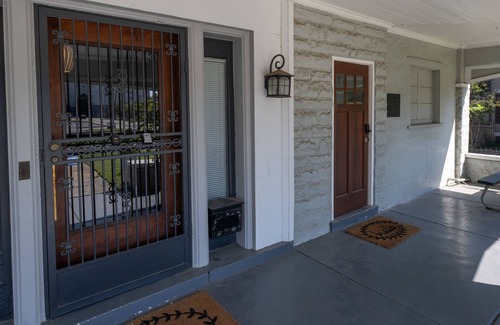 Midtown House | Spacious 8-bedroom house in charming midtown, WiFi, game rooms, fitness center