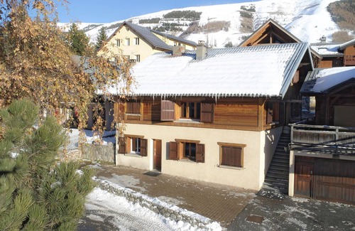 Les Deux Alpes Ski Chalet | Spacious 8-room chalet, 15 people, sauna, fireplace, Les Deux Alpes