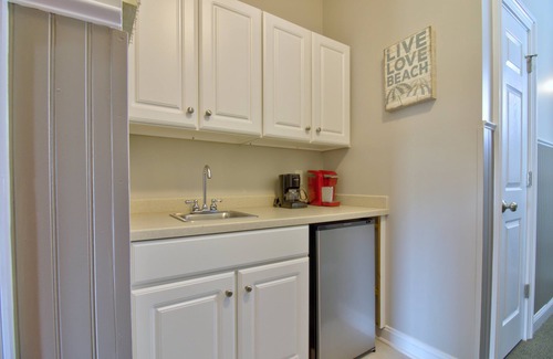 Crescent Beach House | Spacious 8BR/6BA Duplex with Private Pool – Walk to the Beach – Sleeps 22