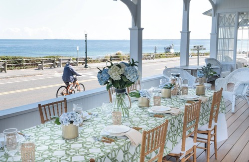 Oak Bluffs House | Spacious 9-bedroom house with Waterview, WiFi, AC in delightful Oak Bluffs