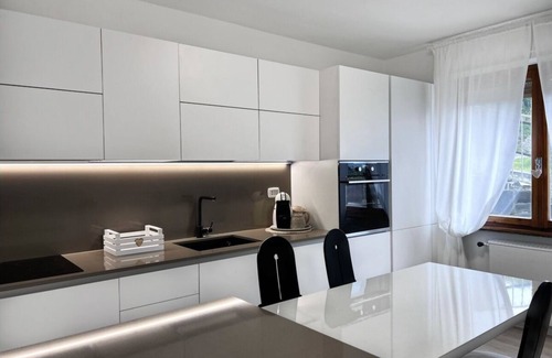 Menaggio House | Spacious 95 sqm newly renovated vacation home with breathtaking views