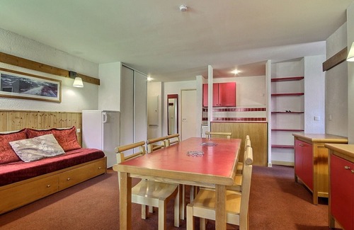 Plagne 1800 Apartment | Spacious apartment for 8 people in Plagne 1800 with balcony
