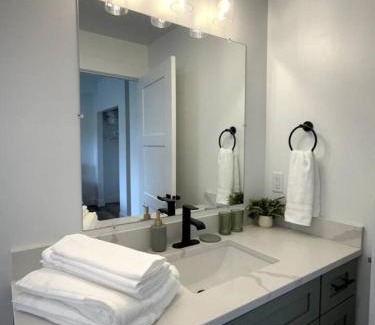 Juneau Apartment | Spacious Accessible Ground Floor Getaway A101
