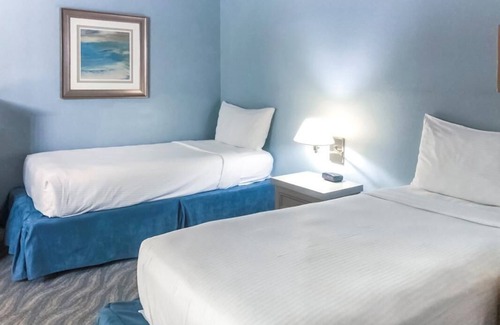 Capistrano Beach Resort | Spacious Accommodation w/Kitchen | Close to Nearest Beach + Outdoor Pool