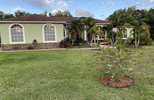 Hunt Club House | Spacious Acreage Getaway with private pool and basketball court