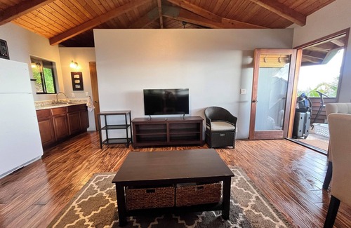 Kahaluu-Keauhou House | Spacious air-conditioned studio in a gated community near Kona