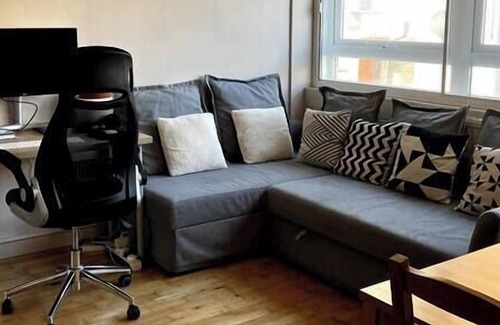 St Luke's Apartment | Spacious and bright 2BR Flat in central London