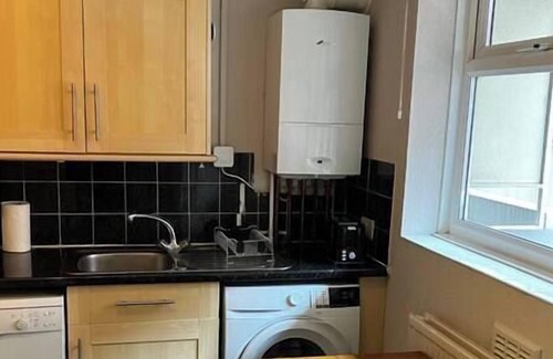 St Luke's Apartment | Spacious and bright 2BR Flat in central London