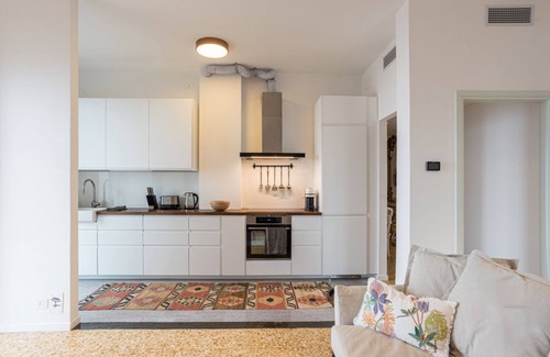 Civenna Apartment | Spacious and bright one-bedroom 90smq apartment on the fourth floor of a 70s building, with elevator, that can accommodate up to 4 paxThe apartment is located in the municipality of Civenna, just 7km from the center of Bellagio. Quiet location but well s