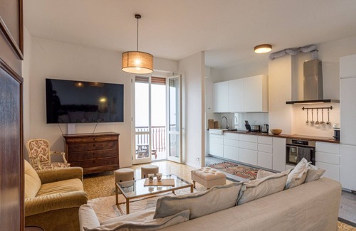 Civenna Apartment | Spacious and bright one-bedroom 90smq apartment on the fourth floor of a 70s building, with elevator, that can accommodate up to 4 paxThe apartment is located in the municipality of Civenna, just 7km from the center of Bellagio. Quiet location but well s