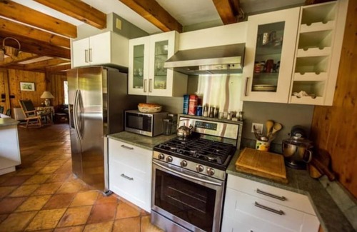Munsonville Cabin | Spacious and comfortable home on a 250 Acre Private Estate