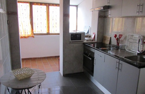 Paranhos Apartment | Spacious and cozy penthouse - sleep 9 persons