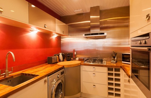 Haymarket Apartment | Spacious and elegant two-bedroom apartment. Sleeps 6.