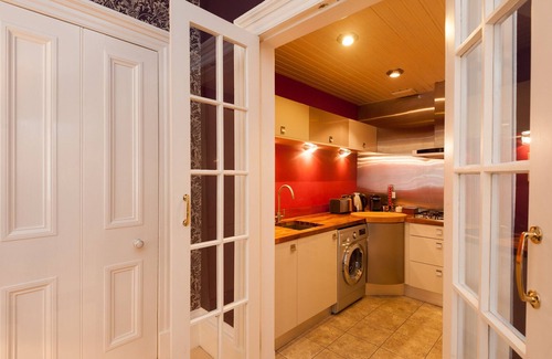 Haymarket Apartment | Spacious and elegant two-bedroom apartment. Sleeps 6.