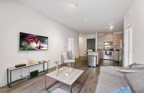Prospect Park Apartment | Spacious and Modern With Premium Amenities Near U of M