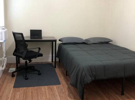 Weequahic Apartment | Spacious and private apartment with 3 bedrooms and 1 bathroom near Newark International Airport EWR and New York City