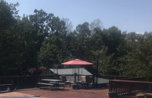 Marion House | Spacious and private two bedroom apartment just 30 minutes from Asheville.