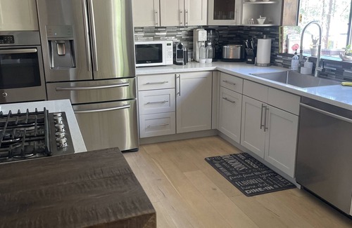 Groveland Cabin | Spacious and relaxing 6 bedroom house near Yosemite National park