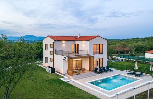 Salakovci Villa | Spacious and relaxing villa with private pool