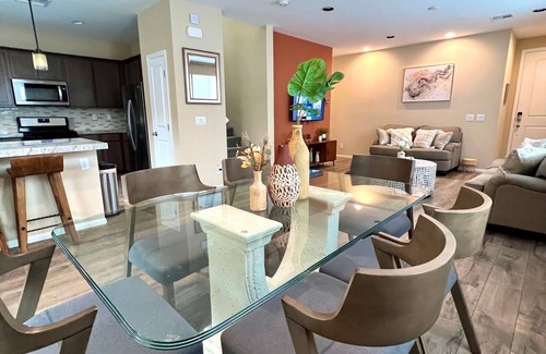 North Las Vegas House | Spacious and Stylish home. Close to medical/corporate centers, freeway, & strip!