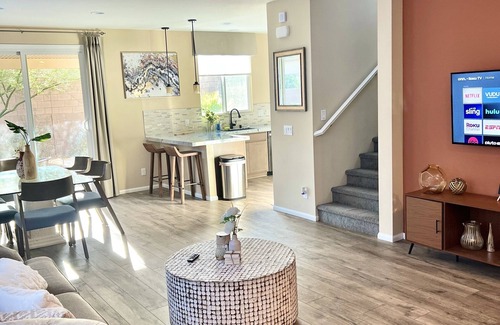 North Las Vegas House | Spacious and Stylish home. Close to medical/corporate centers, freeway, & strip!