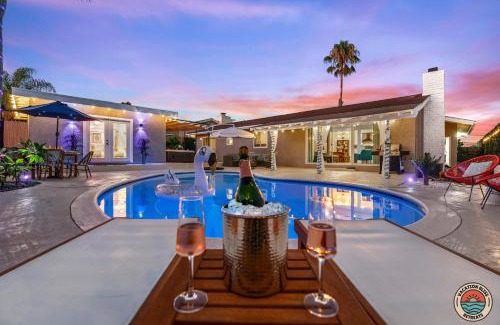 San Carlos House | Spacious and Stylish 5BR with Pool plus Guest House