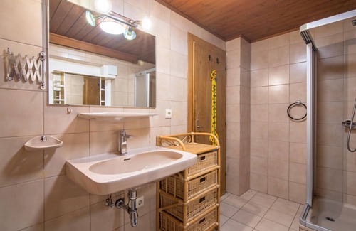 Hippach-Schwendberg Apartment | Spacious apartment close to the ski area