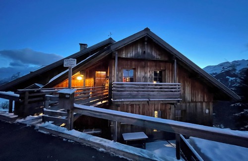 Villard-Reculas Apartment | Spacious apartment with beautiful views near slopes