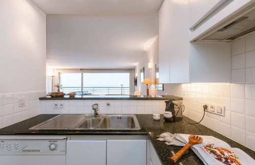 Albertstrand Apartment | Spacious apartment with terrace and sea-view