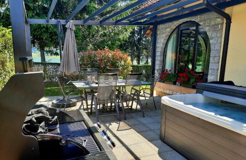 Ogulin House | Spacious Apartment "Ana" on lake Sabljaci