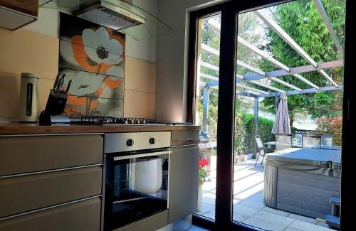 Ogulin House | Spacious Apartment "Ana" on lake Sabljaci
