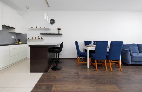 Ursus Apartment | Spacious Apartment in Warsaw with Balcony by Noclegi Renters